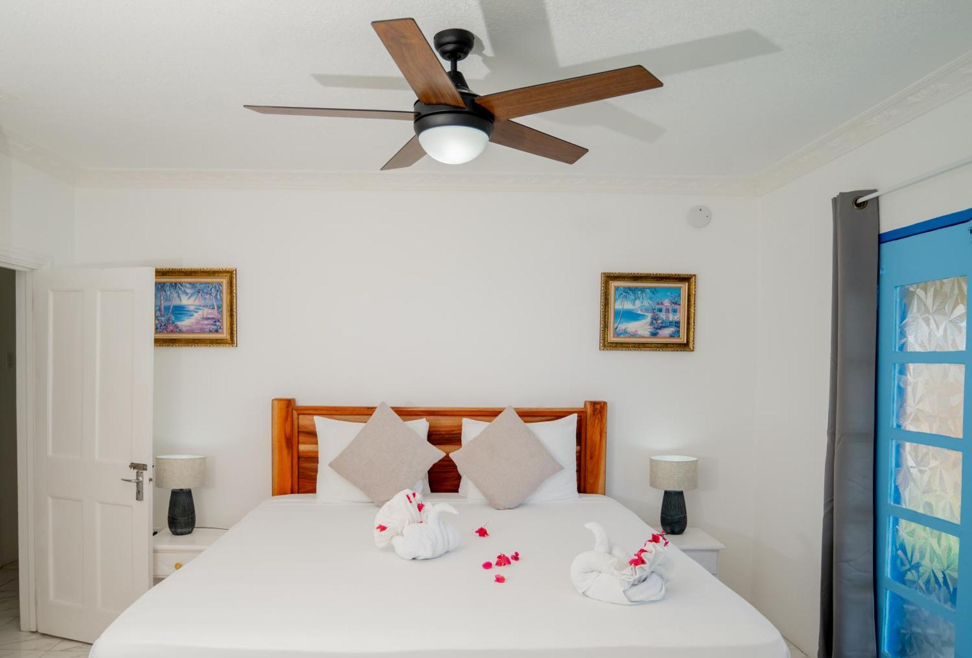 טרזר ביץ' Beyond Sunset Resort & Villas מראה חיצוני תמונה