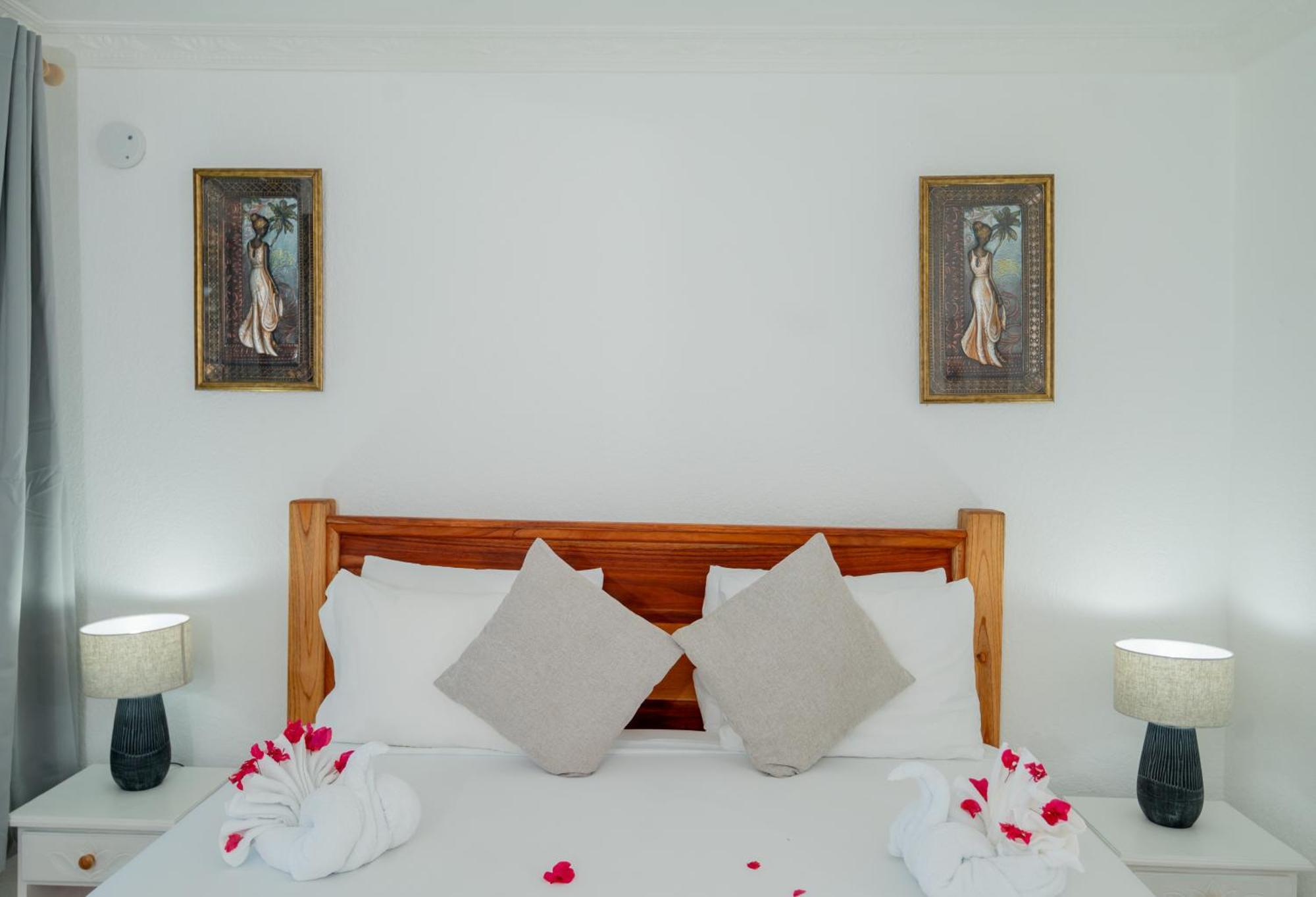 טרזר ביץ' Beyond Sunset Resort & Villas מראה חיצוני תמונה