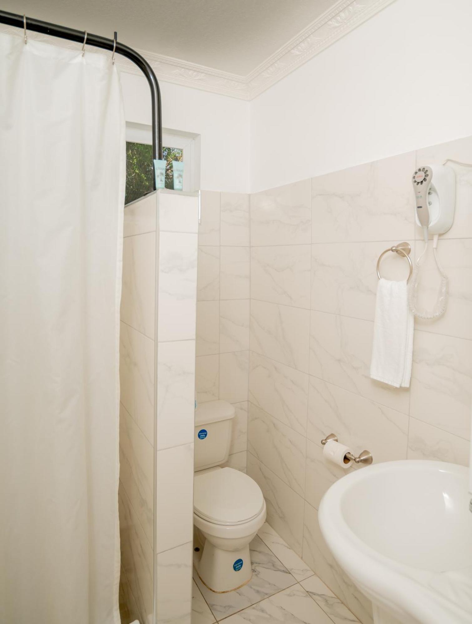 טרזר ביץ' Beyond Sunset Resort & Villas מראה חיצוני תמונה