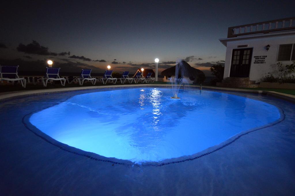 טרזר ביץ' Beyond Sunset Resort & Villas מראה חיצוני תמונה