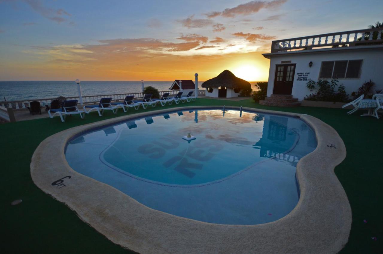 טרזר ביץ' Beyond Sunset Resort & Villas מראה חיצוני תמונה