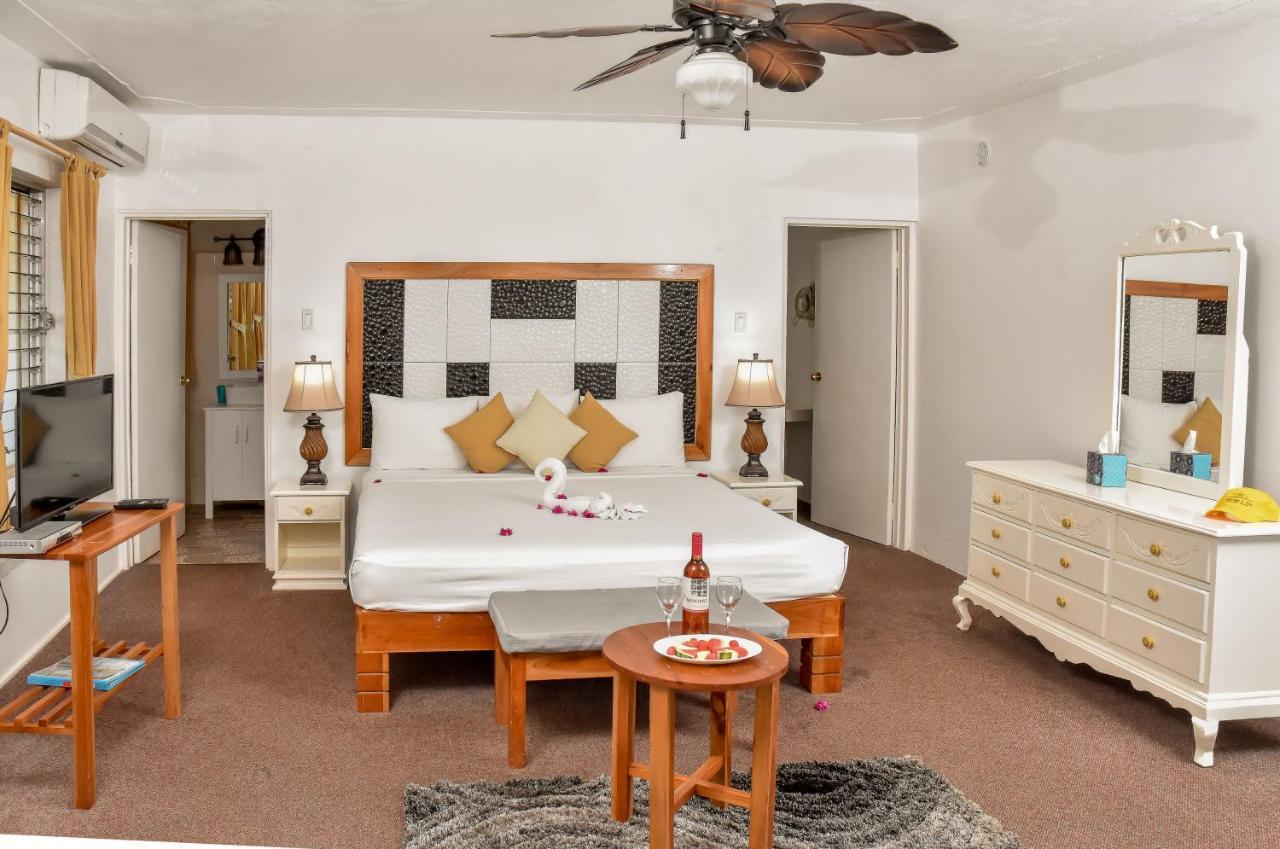 טרזר ביץ' Beyond Sunset Resort & Villas מראה חיצוני תמונה