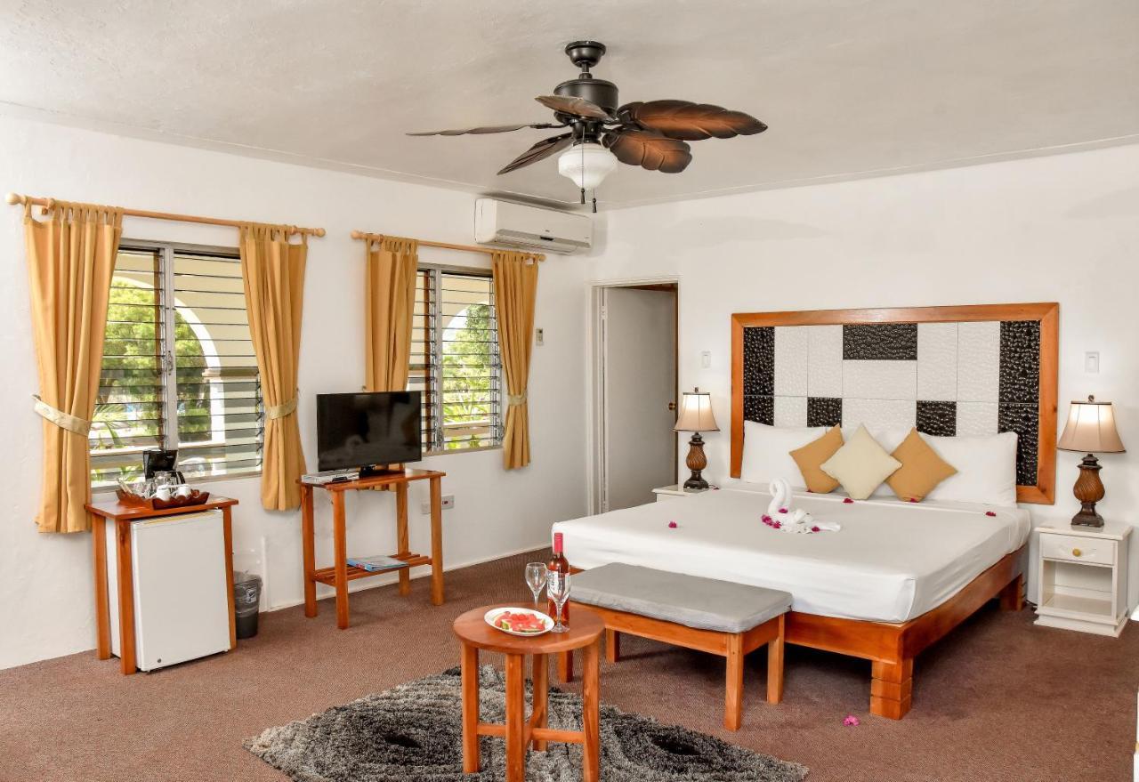 טרזר ביץ' Beyond Sunset Resort & Villas מראה חיצוני תמונה